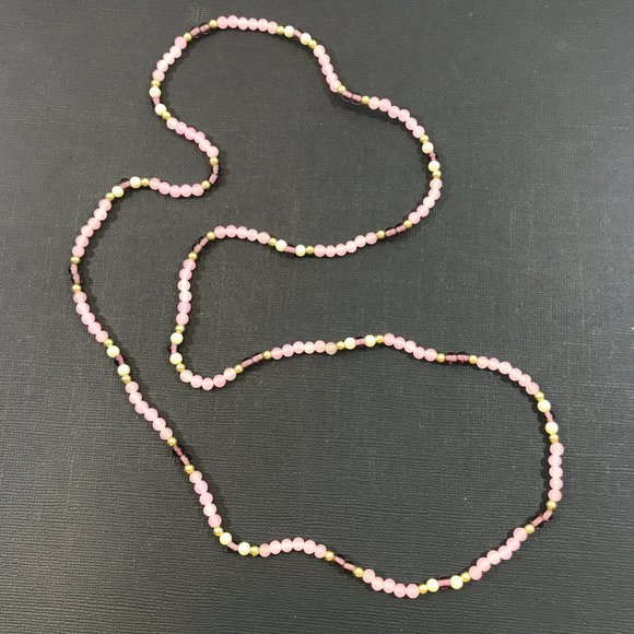 Dainty little beaded necklace - Picture 3 of 5